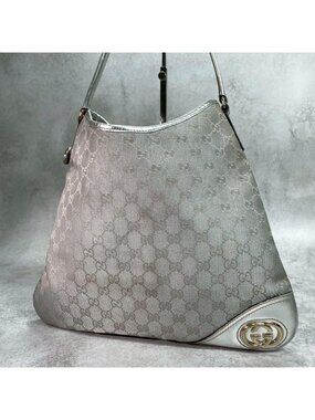 Gucci GG Shoulder Bag New Brit Silver Leather